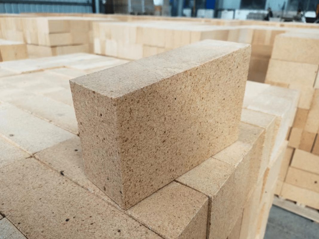 High alumina brick