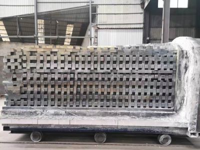 Silicon nitride bonded silicon carbide bricks