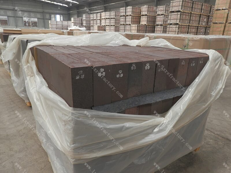 Magnesium chrome fire bricks