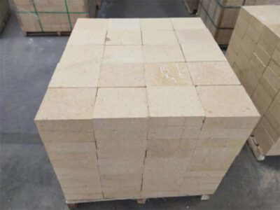 High alumina bricks